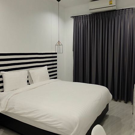 Chic-Chidkong Boutique Hotel Nakhon Phanom Bagian luar foto